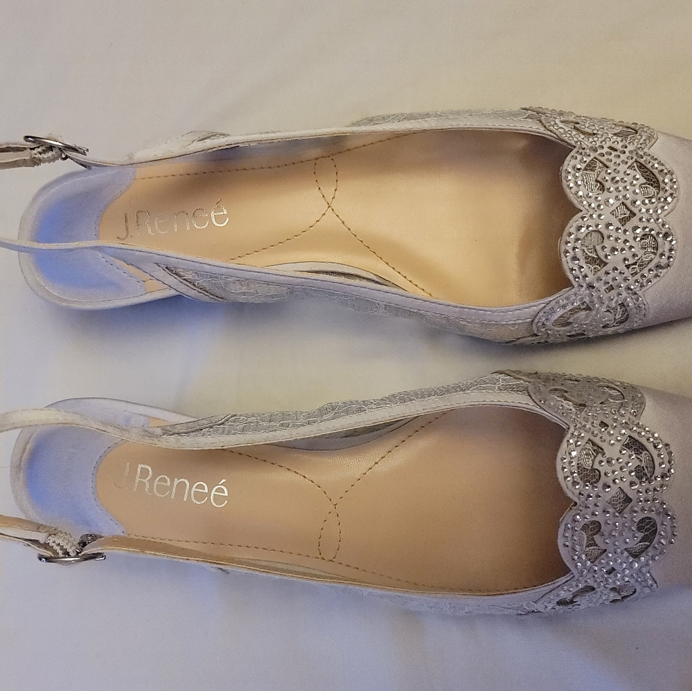 J. Reneé Faleece Low Heel Closed Toe Sling Back Size 10M Brand New